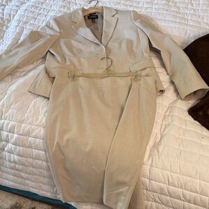 Jones New York Cream Blazer and Skirt Set